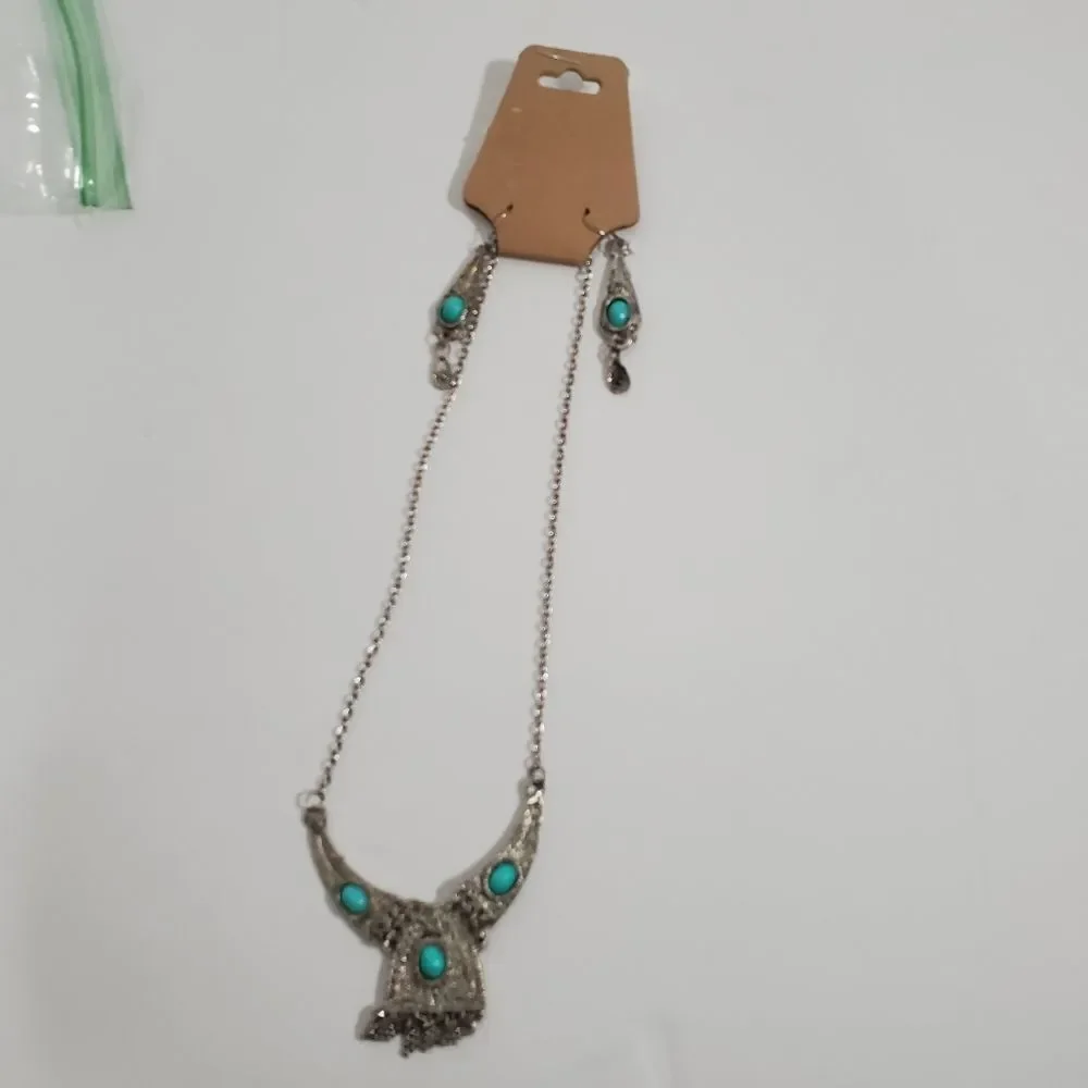 Vintage style turquoise earrings and necklace - Picture 2 of 9
